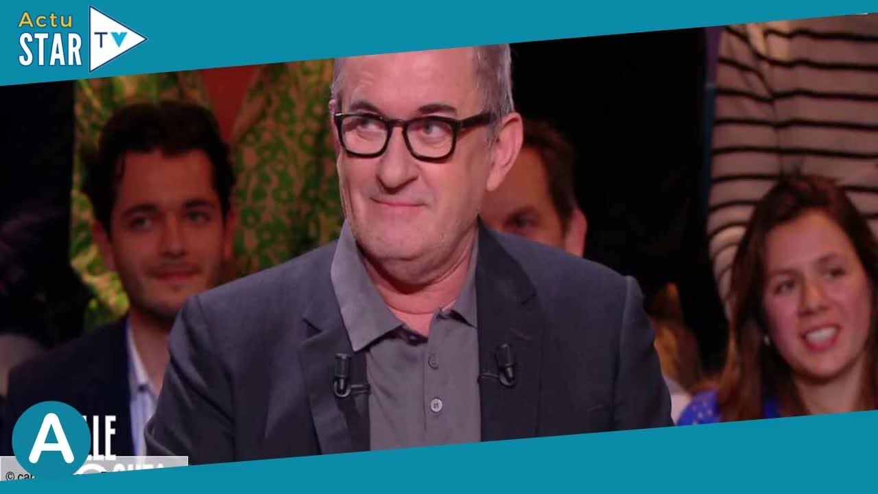 « J’assiste à des réactions surprenantes » : Christophe Dechavanne évoque son « coming-out »
