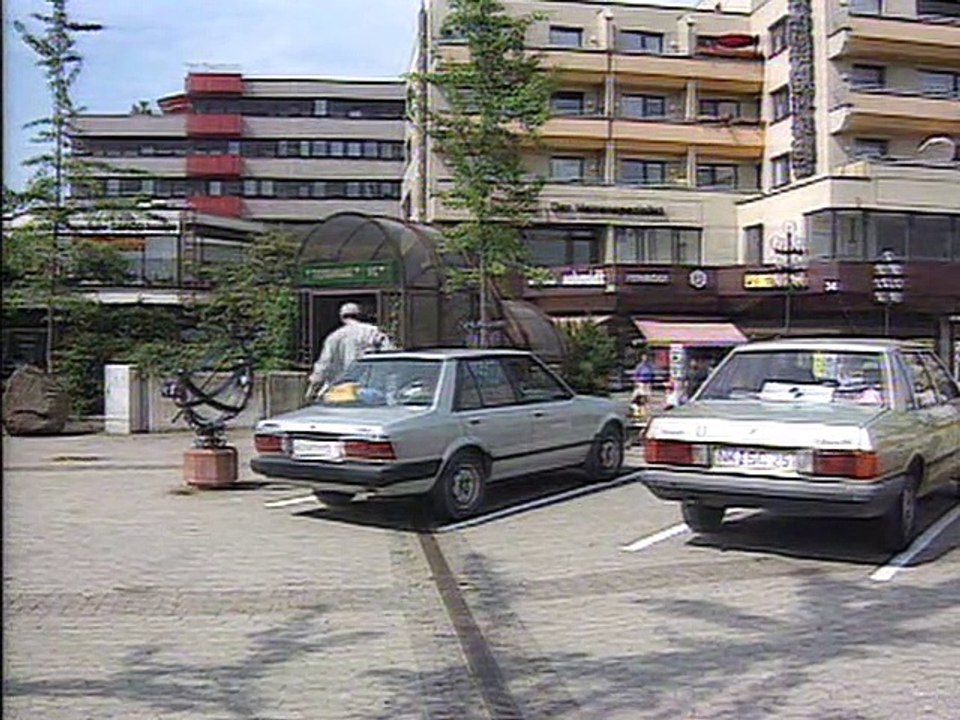 Familie Heinz Becker S01E02-Der neue Anzug