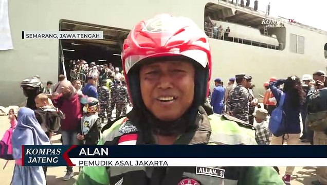 Pemudik Naik Kapal Perang Gratis Tiba di Pelabuhan Tanjung Emas