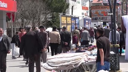 Çarşı ve pazarlarda bayram yoğunluğu