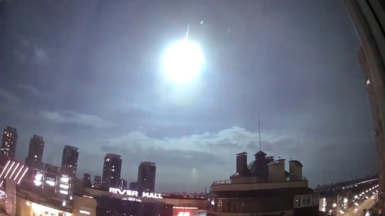 Kiew: Mysteriöser Lichtblitz am Himmel sorgt für Verwirrung