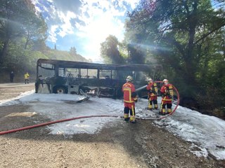 Feu de bus à Carcès
