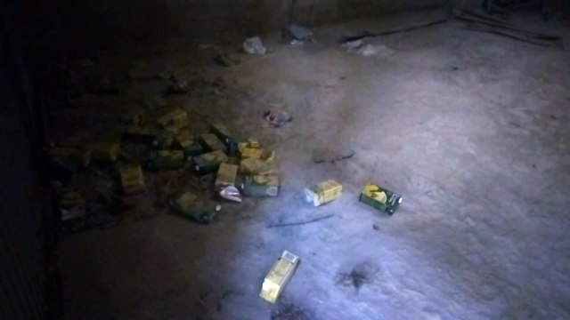 Interior del garaje abandonado de la calle Procesiones de Alcantarilla en el que unos niños encontraron los huesos