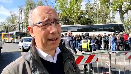 Treno deragliato, la stazione di Prato presa d'assalto