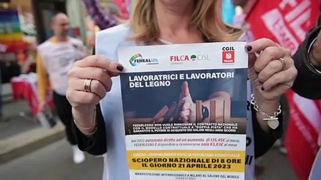 Lavoratori del legno, protesta durante il Salone del Mobile