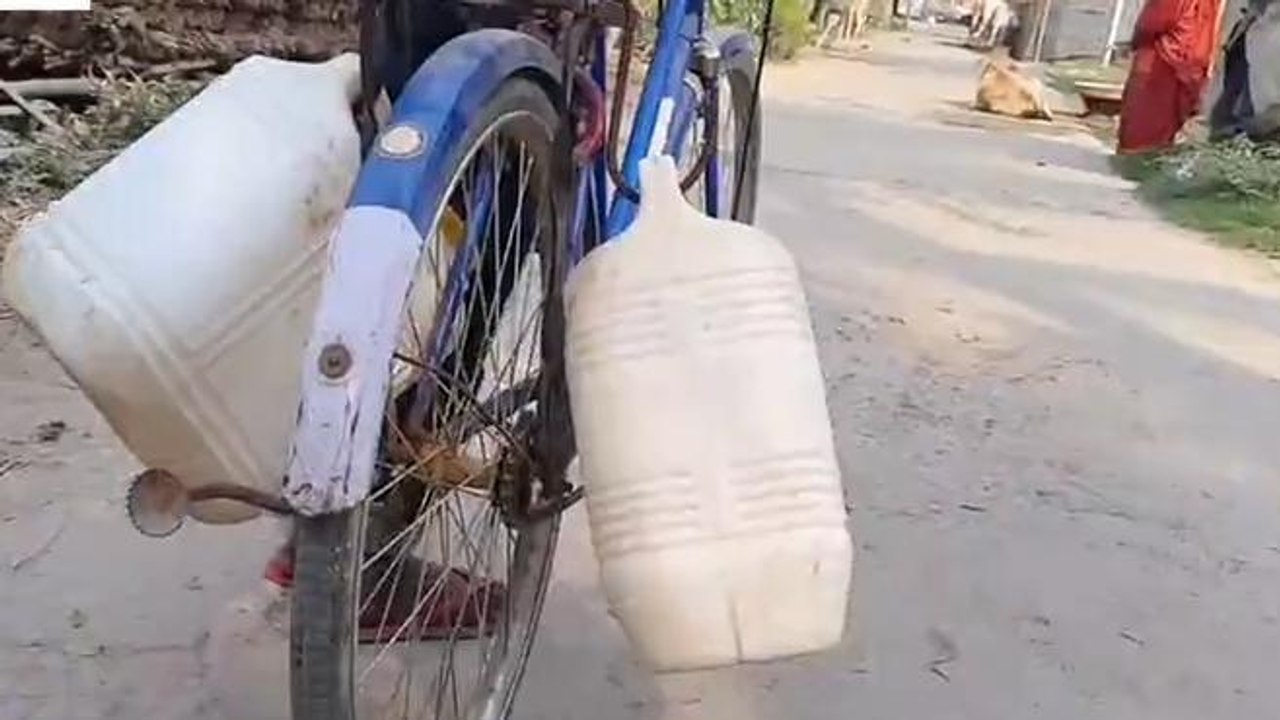 মানিকচক: তীব্র দাবদাহে দশটি গ্রামের পানীয় জলের সংকটজনক, হাহাকার পরিস্থিতি