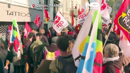 لليوم الثاني على التوالي.. متظاهرون يستقبلون ماكرون في زيارة لجنوب غرب فرنسا