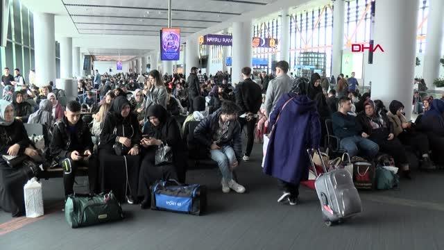 İSTANBUL HAVALİMANI'NDA 'BAYRAM TATİLİ' UÇUŞ VE YOLCU REKORLARIYLA GELDİ