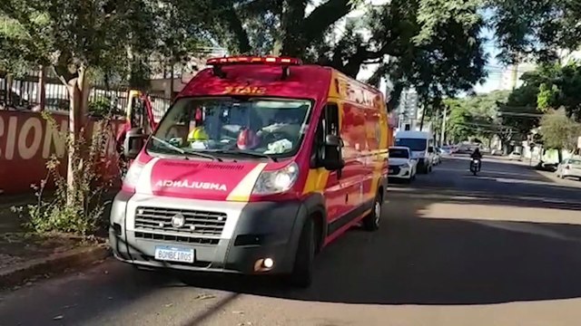 Homem e mulher fica feridos após colisão entre bicicletas na Avenida Brasil