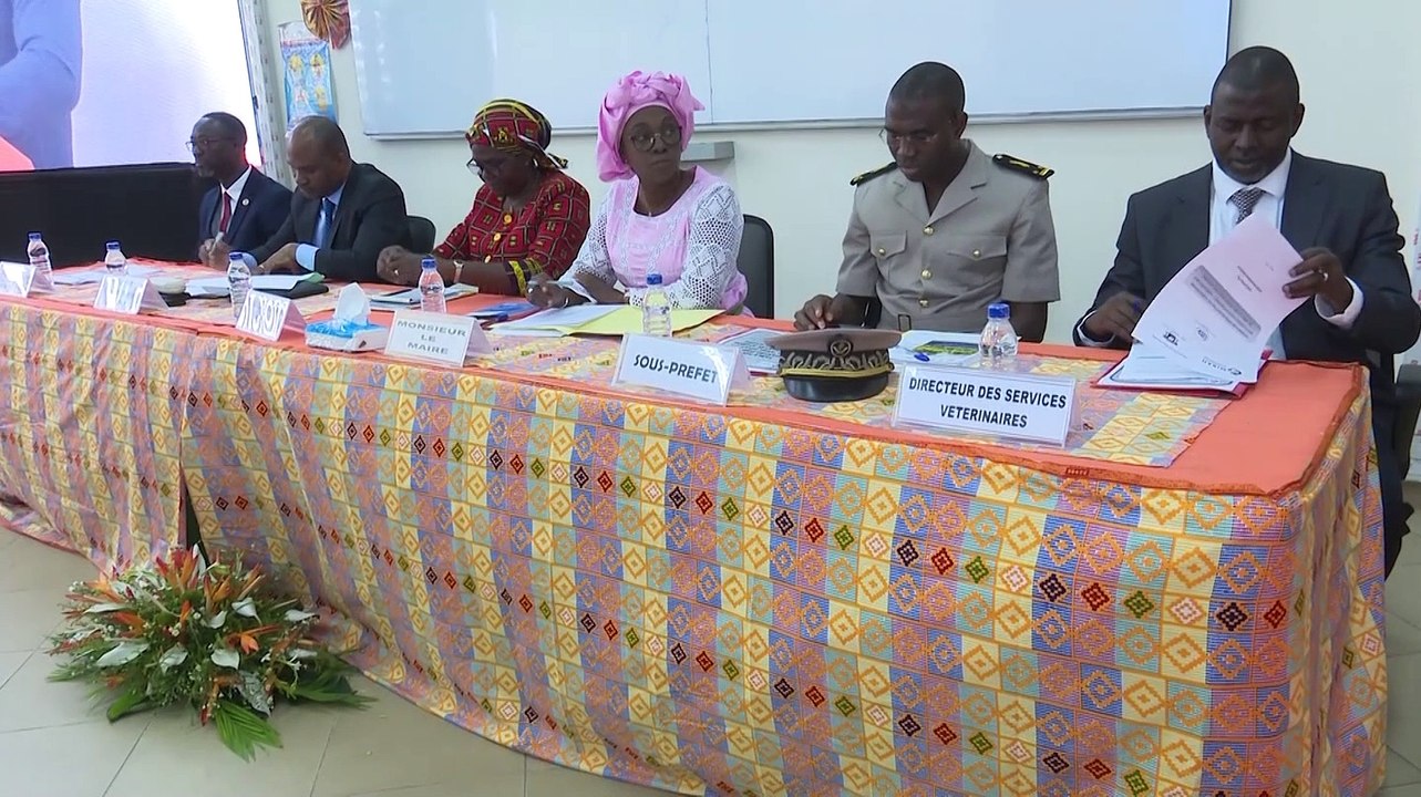 Des experts de la direction de service vétérinaire et de la filière animale explorent des pistes de solutions, pour l'amélioration du bien-être de l'animal en Côte d'Ivoire
