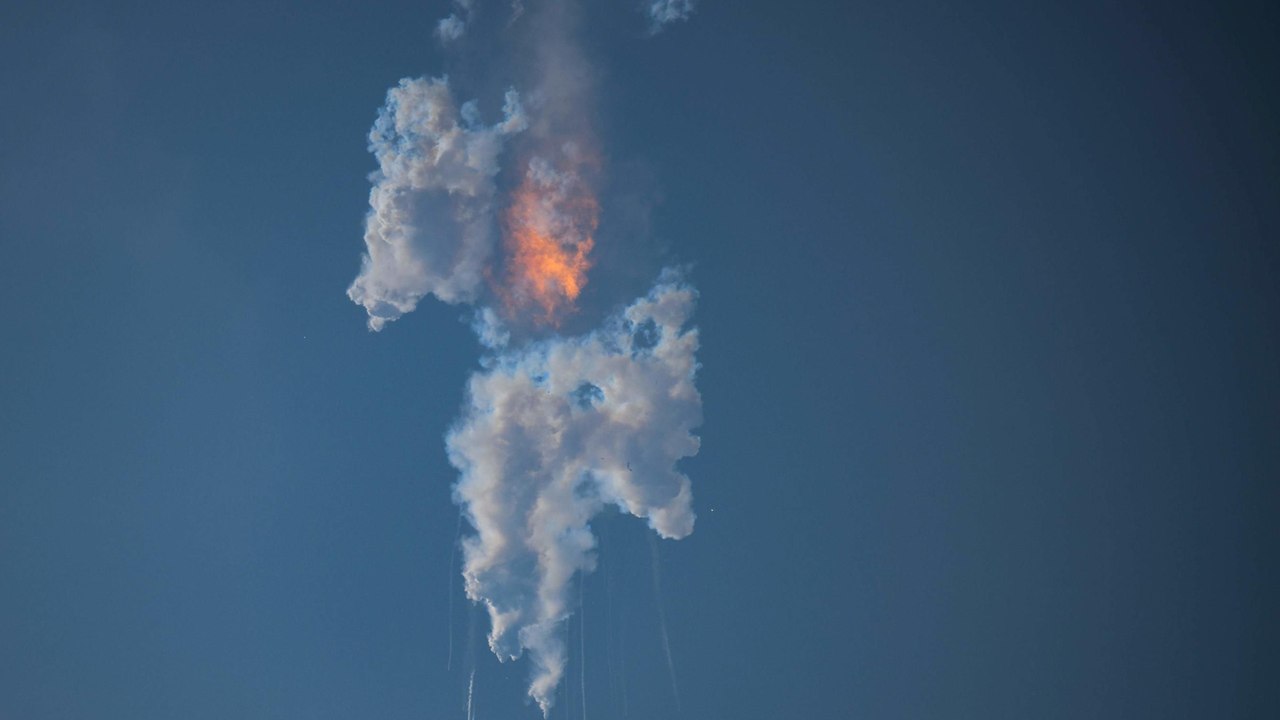 Explosion de la fusée Starship de SpaceX, peu après son décollage