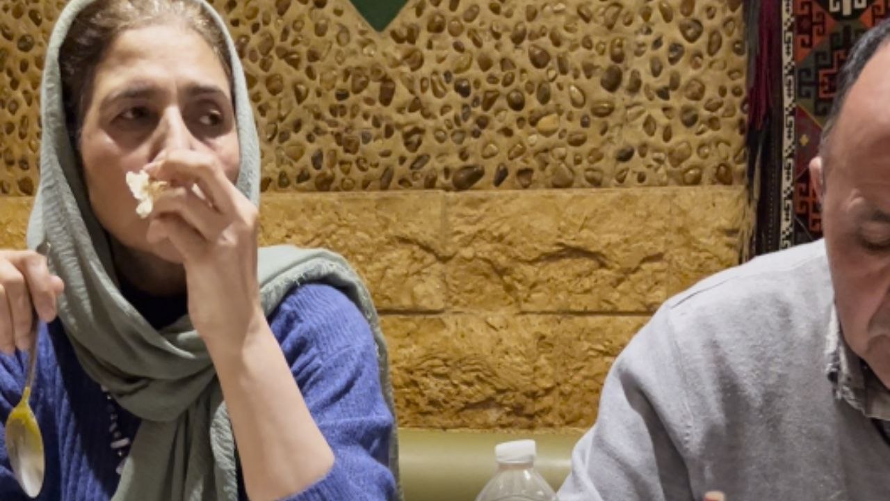 Son's surprise return after a year hits mom right in the feels