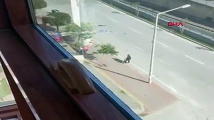 AK Parti'nin ilçe binasına silahlı saldırı