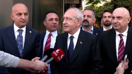 Kılıçdaroğlu, rüşveti kabul etmeyen 'Memur Teoman'ı ziyaret etti