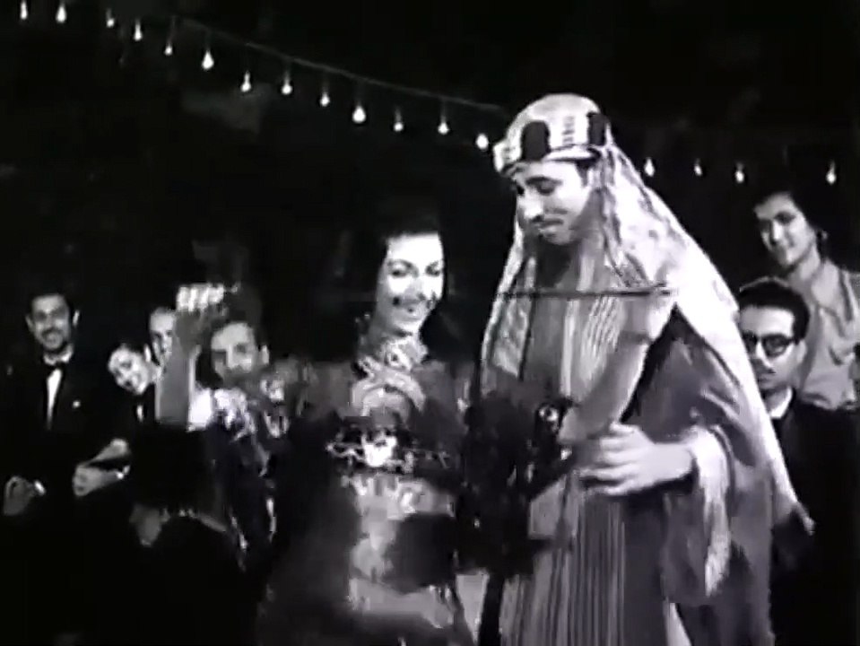 رقصة كيتي بالسيف  علي اغنية  شفيق جلال يا قتالة / Kaiti Voutsaki sword dancing