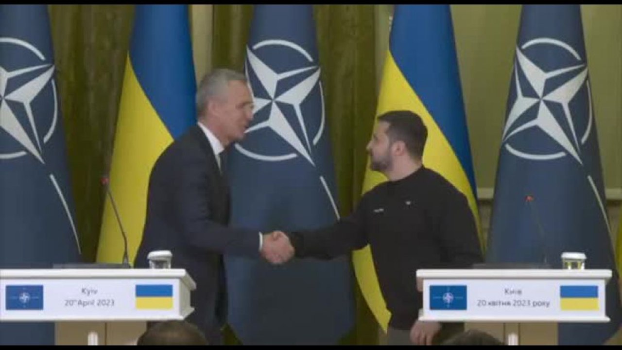 Stoltenberg a Kiev da Zelensky: il posto dell'Ucraina è nella Nato