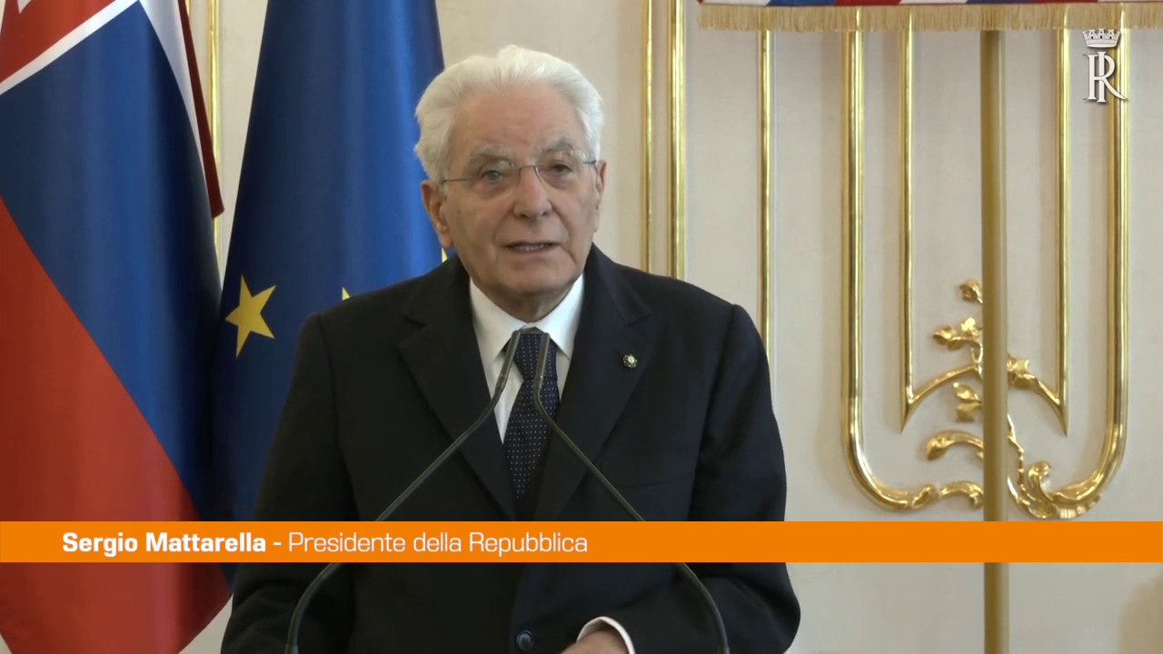 Mattarella "Sostegno sotto ogni profilo all'Ucraina"