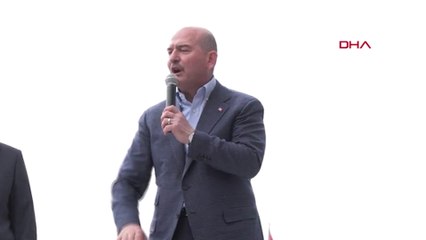 Soylu'dan Esenler'de şarkı tepkisi
