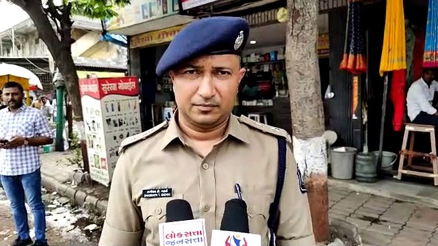 SURAT VIDEO NEWS : पारिवारिक रंजिश में सरेआम चाकू से हमला रिश्तेदार की हत्या