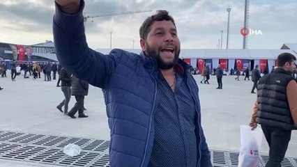 Yaşlı kadının Cumhurbaşkanı Erdoğan sevgisi renkli görüntülere sahne oldu: "Sürpriz adamı, sürpriz onda bitmiyor"