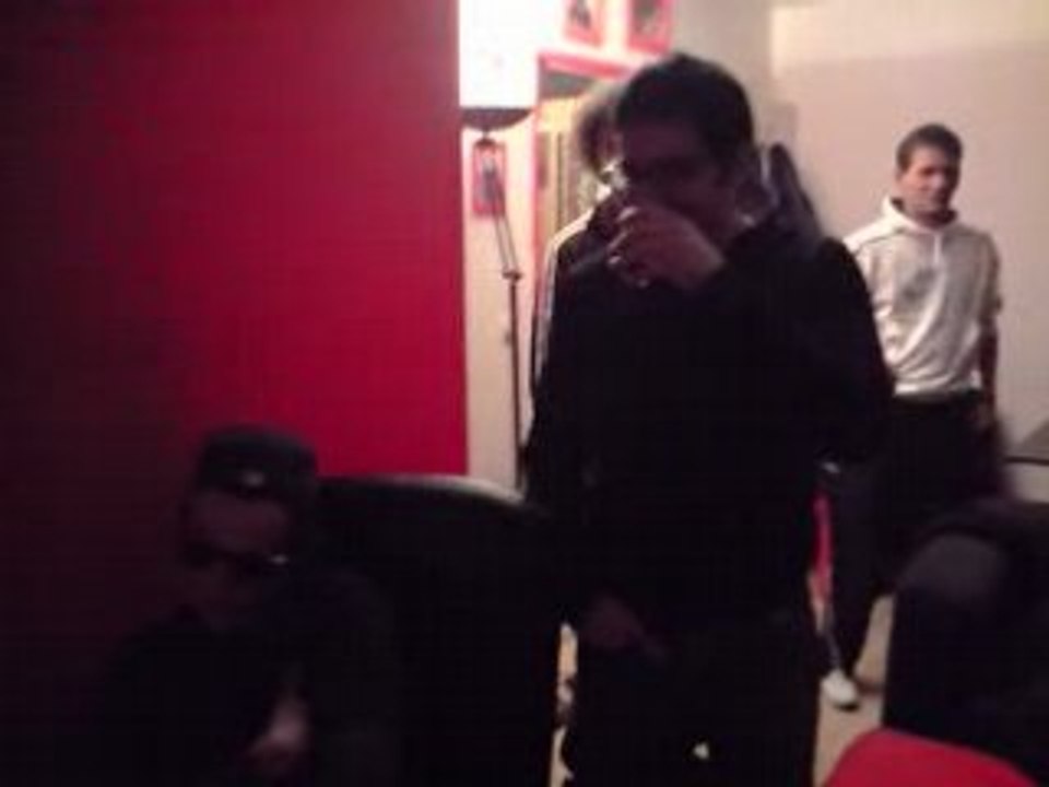 2 girls 1 cup reaction