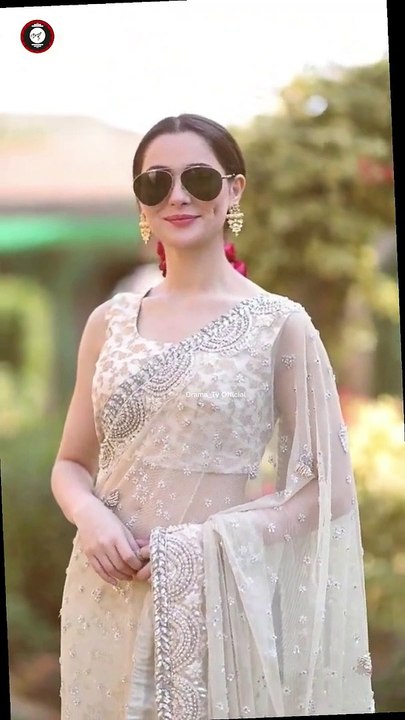 Beautiful Actor Hania Amir Looking  So Sweet In Saree Hania Kis ki Favorite Hai  #drama_tv #shorts