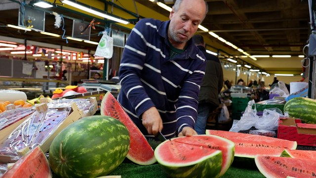 À Saint-Denis, l'inflation touche aussi les marchés : «J'achetais au kilo, maintenant à la pièce»