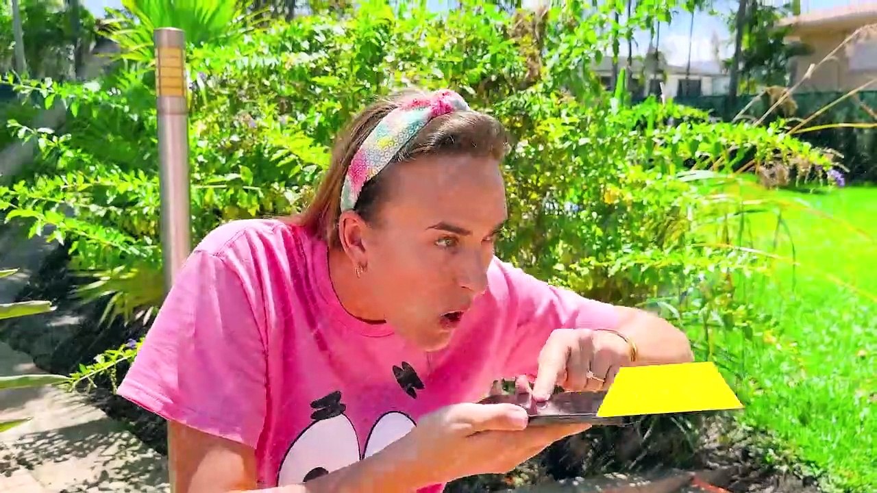 kids Entertainment Show Chris turns into magical costumes for kids