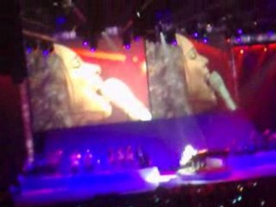 01.FINAL D'ALICIA KEYS AU DOME LE 22MARS 2008 (MARSEILLE)