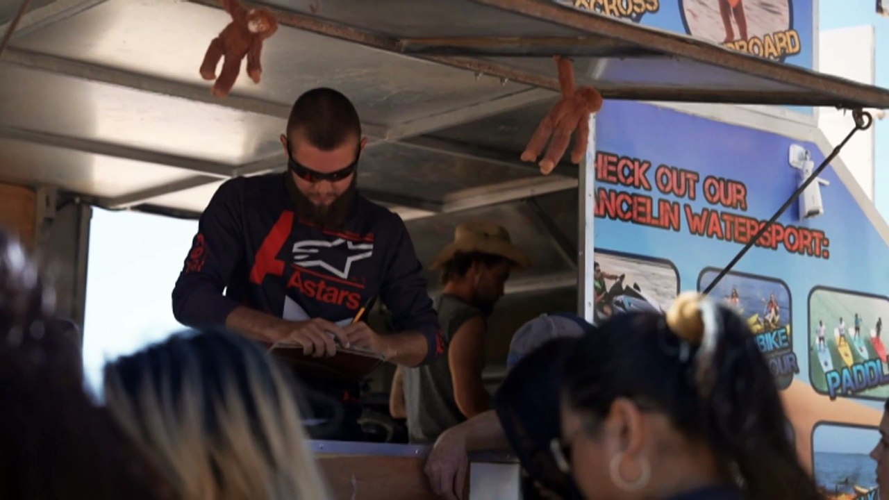 Iconic WA sand dunes threatened by lime sand mining