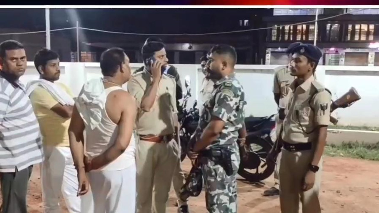 भोजपुर: अपराधियों ने पेट्रोल पम्प पर मचाया तांडव, नोजलकर्मी की जमकर पिटाई और फायरिंग