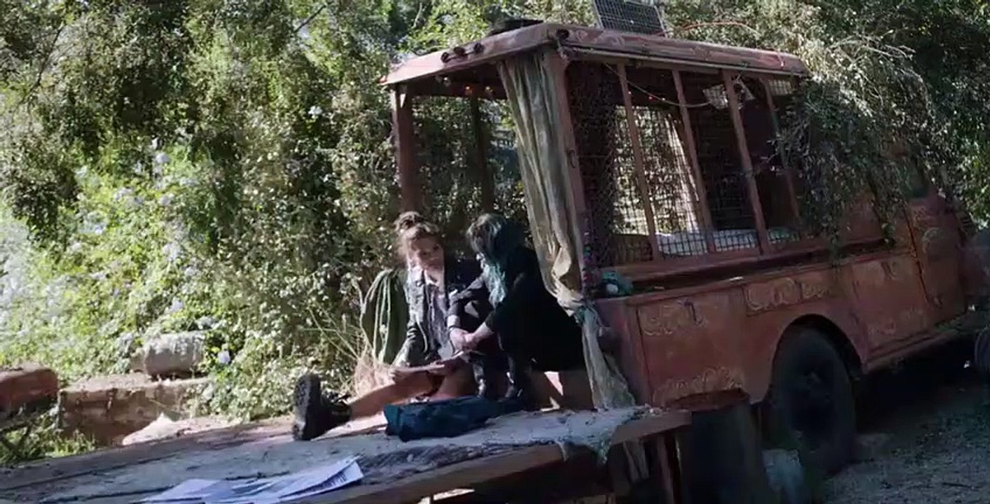 Dont Look Deeper S01 E09