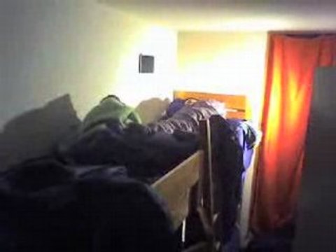 Dahu essaie de dormir, merci Grand Ju (Les Arcs 2008)