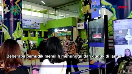 Tải video: H-1 Lebaran 2023, Stasiun Gambir Ramai Pemudik