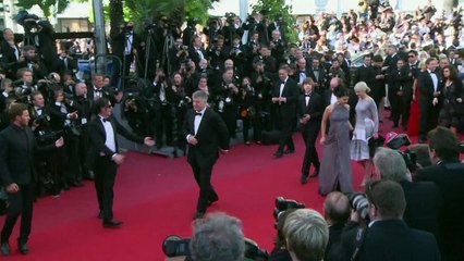 La causa penal contra Baldwin por disparo mortal en el set queda sin efecto