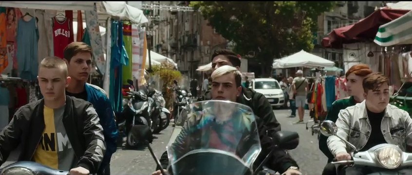 Piranhas Bande-annonce (EN)