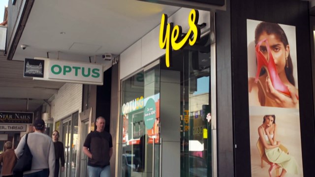 100,000 Optus customers file class action over cyber attack