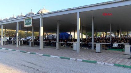 MALATYA'DA NAMAZ SONRASI MEZARLIKTA BURUK BAYRAM