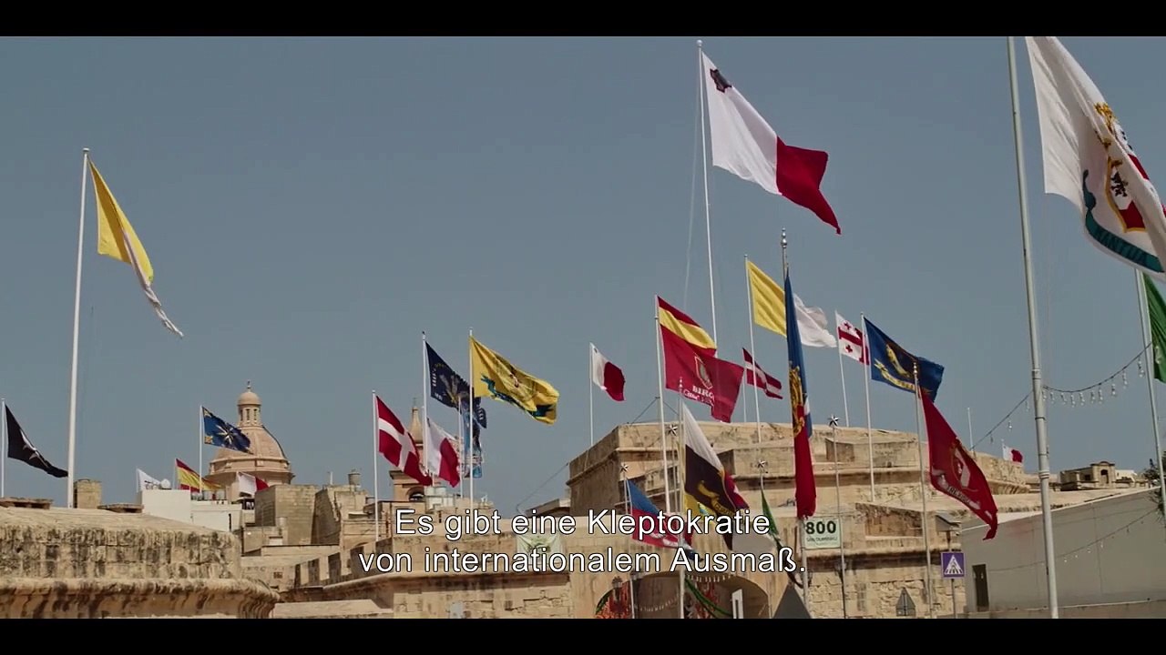 Breaking Social Trailer OmdU