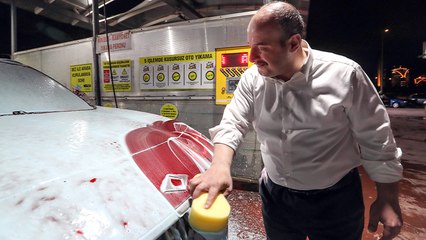 Bakan Varank Togg'u elleriyle yıkadı