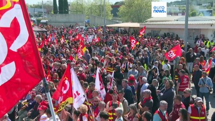 Anger at new retirement age fuels further protests in France