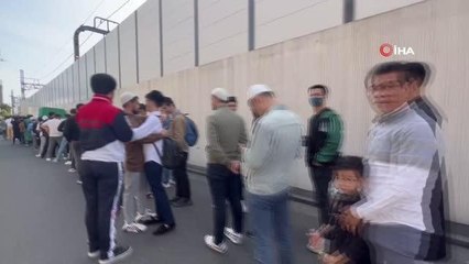 Tokyo Camii'nde bayram namazı 2 kez kılındıJaponya'daki Müslümanlar Ramazan Bayramı'nı Tokyo Camii'nde karşıladı