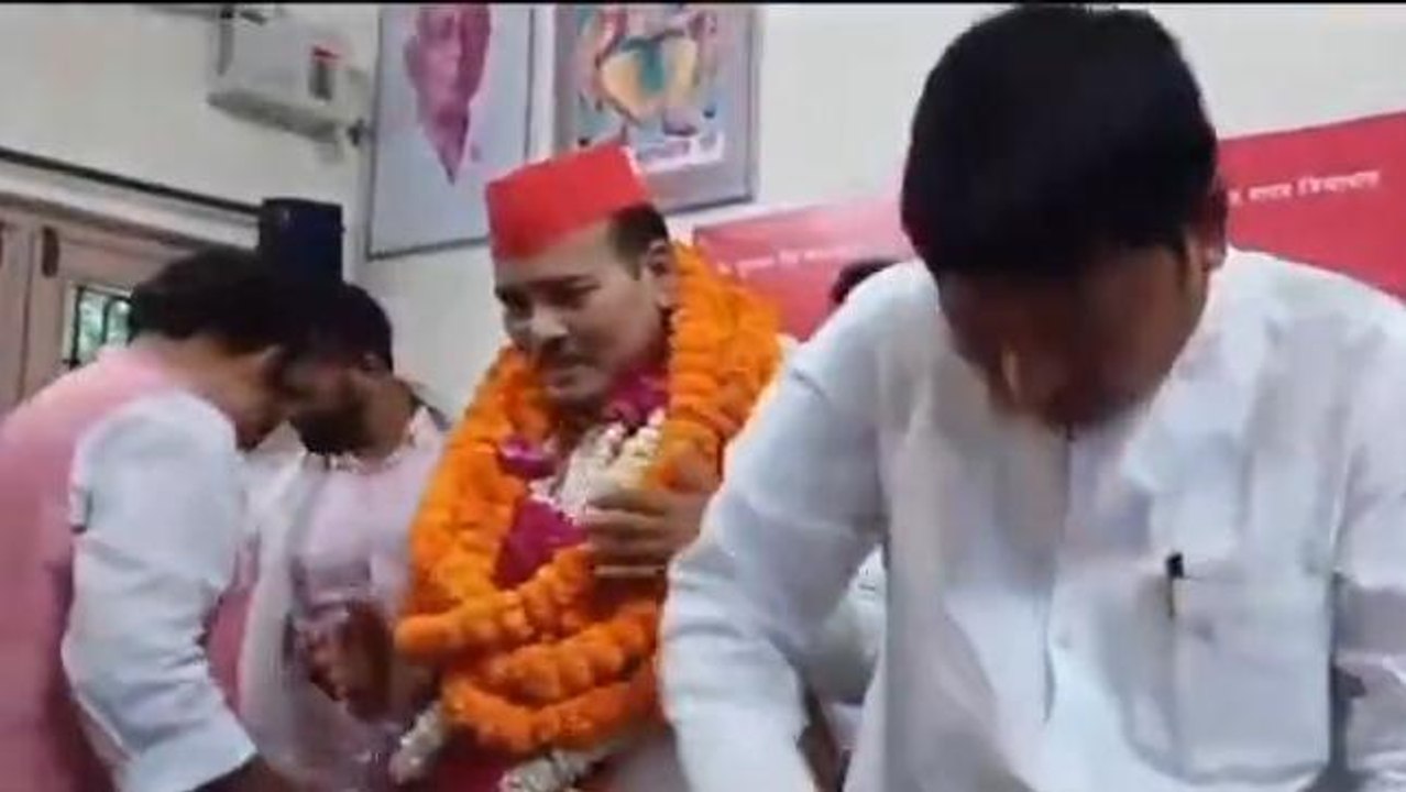 बरेली:सपा जिलाध्यक्ष व चार अन्य पर मारपीट का मु...
