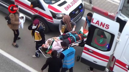 Karaman'da araç üst geçitten düştü: İki kişi yaşamını yitirdi