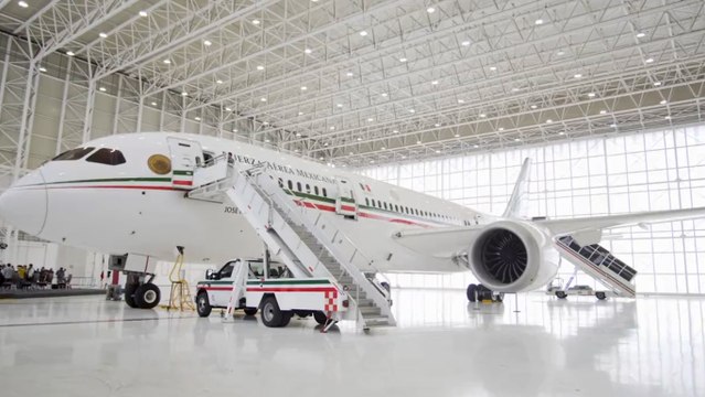 Meksika lideri, 'lüks' dediği makam uçağını sattı