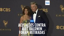 Justiça retira acusações de homicídio involuntário contra Alec Baldwin