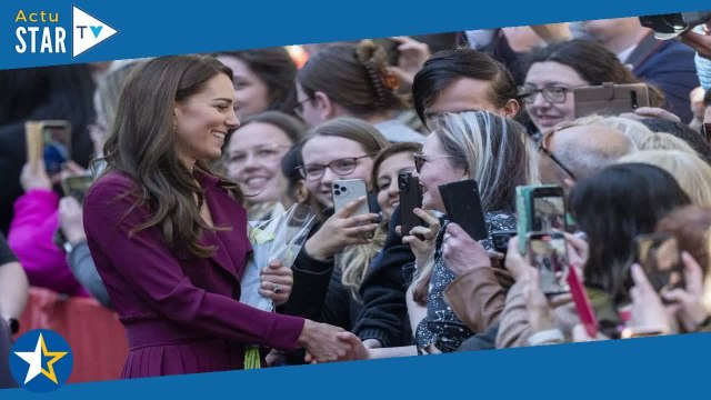 Kate Middleton séduisante : découvrez le prix de sa robe longue plissée pour sa sortie au restaurant