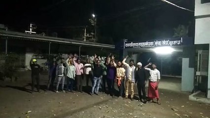 बिजली गुल,उमस से बेहाल लोग रात 3 बजे पहुंचे बिजली आफिस