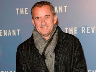 Christophe Dechavanne a reçu une lettre de l’Etat lui réclamant une énorme somme d’argent suite à la disparition de son papa : la dette colo...