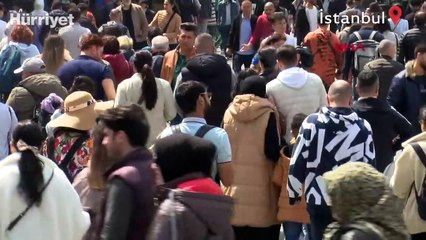 İstiklal Caddesi'nde bayram yoğunluğu